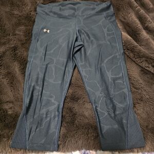 Under Armour cropped leggings